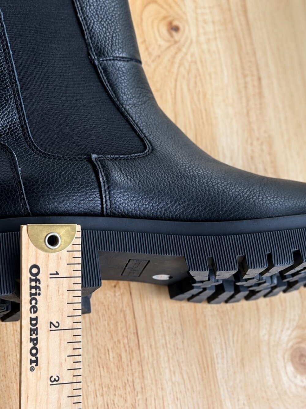 Gianni Bini Black Leather Chelsea Lug Boots Size 6.5 - Picture 12 of 12